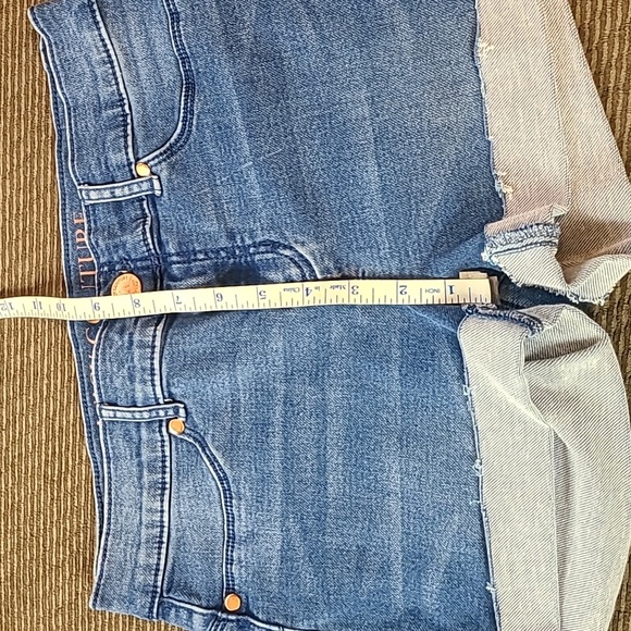 Juicy Couture Jean Shorts 8 - Picture 8 of 10